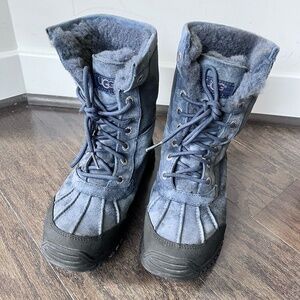 Pre-owned UGG Snow Boots/Waterproof